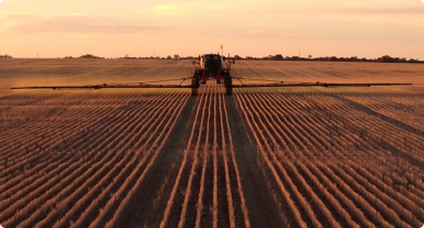 Controlled Traffic Farming with sprayer on permanent tramlines